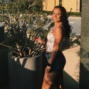 Meet your Posher, Marisa